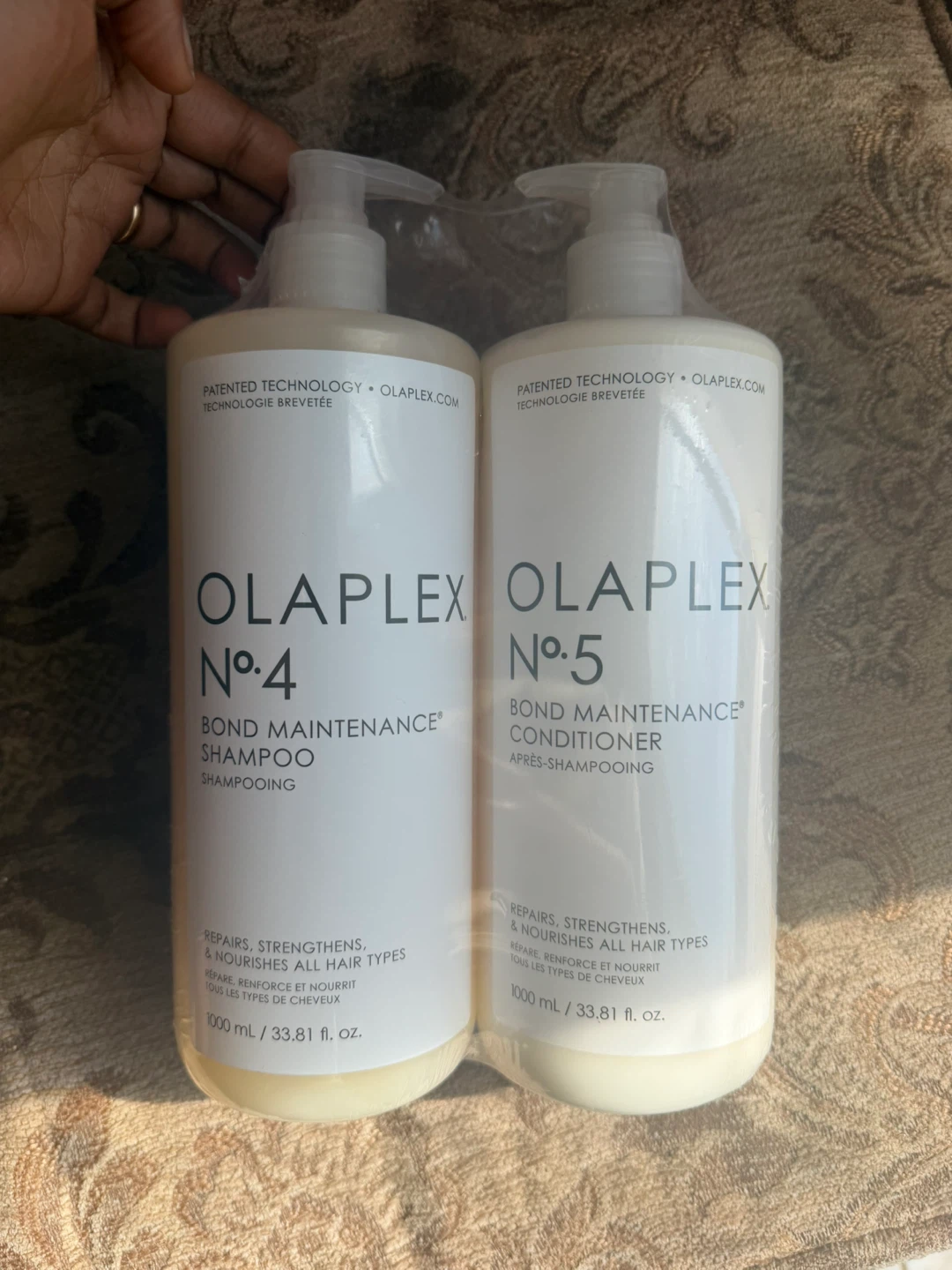 Olaplex No.4 & No.5 Bond Maintenance Shampoo & Conditioner Set - photo 4
