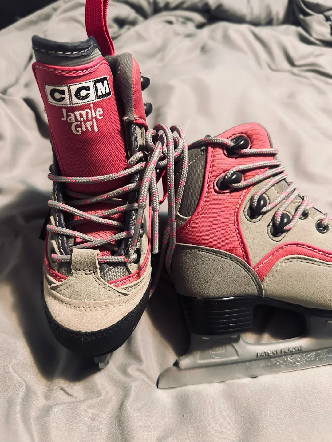 CCM Jamie Girl Ice Skates - photo 2