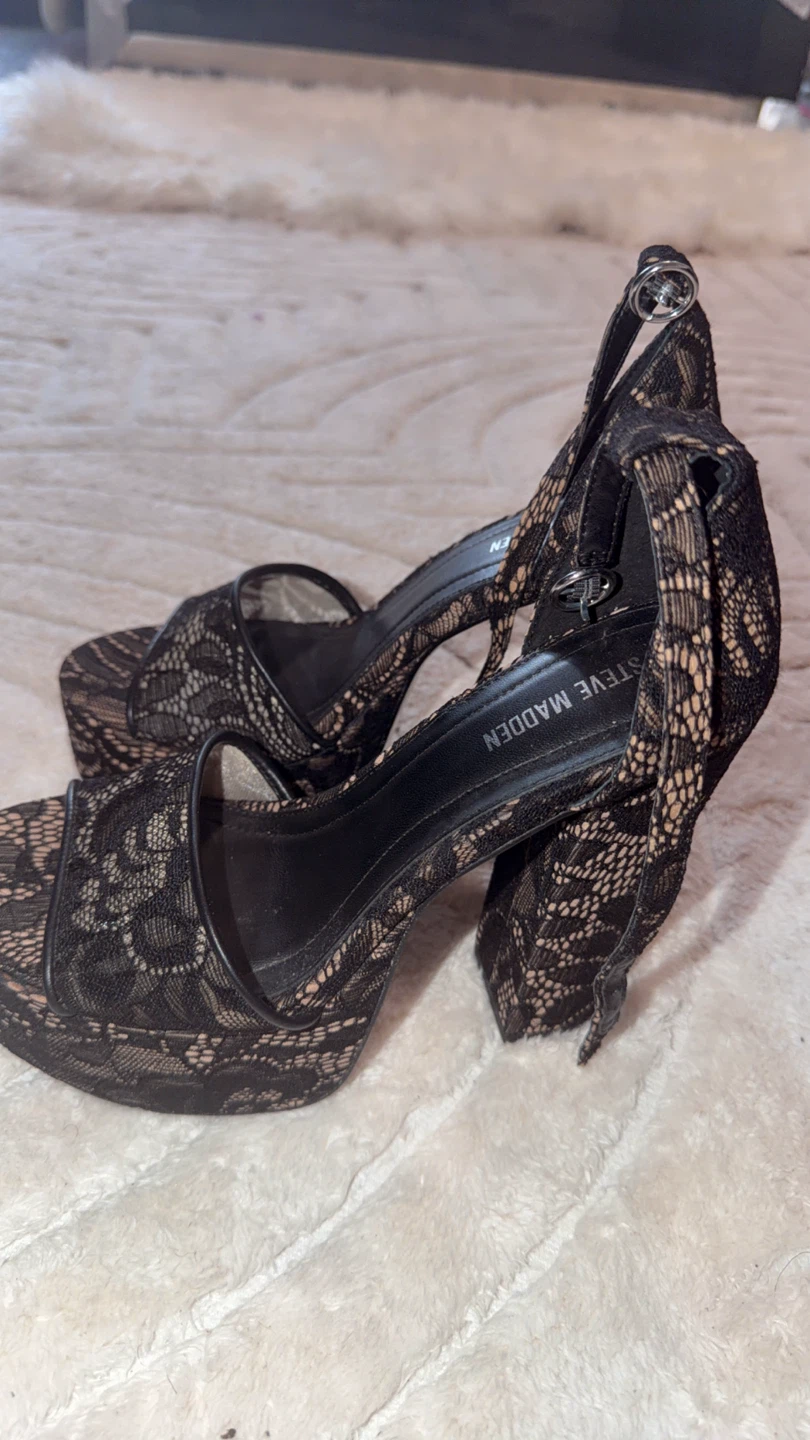 Steve Madden Lace Platform Heels - photo 2