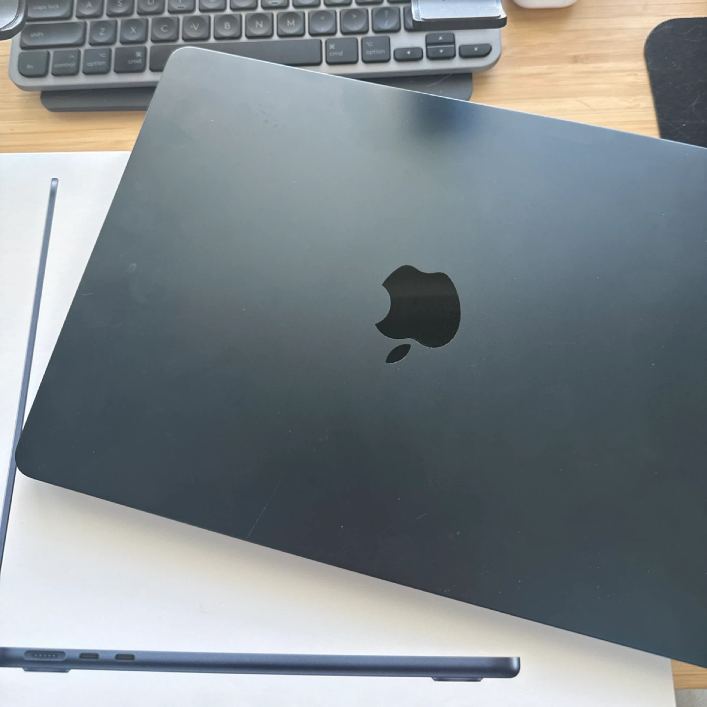 Apple MacBook Air M2 (FINAL PRICE) 16GB RAM, 256GB SSD