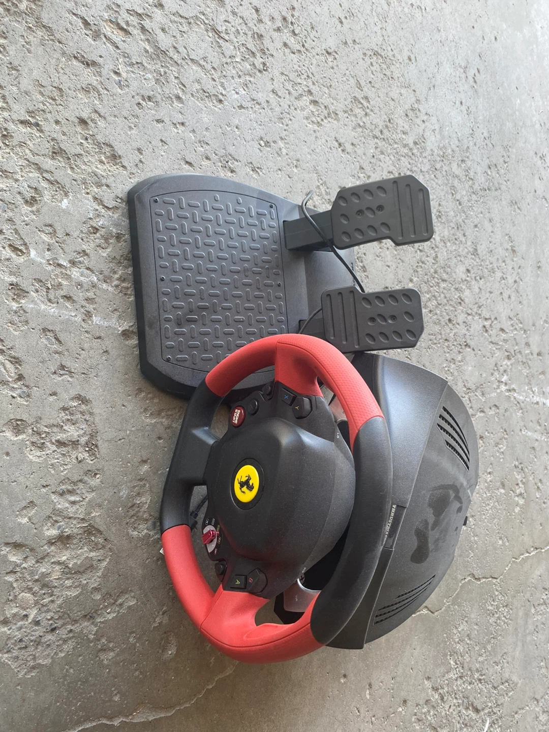 Thrustmaster Ferrari Racing Wheel & Pedals - photo 5