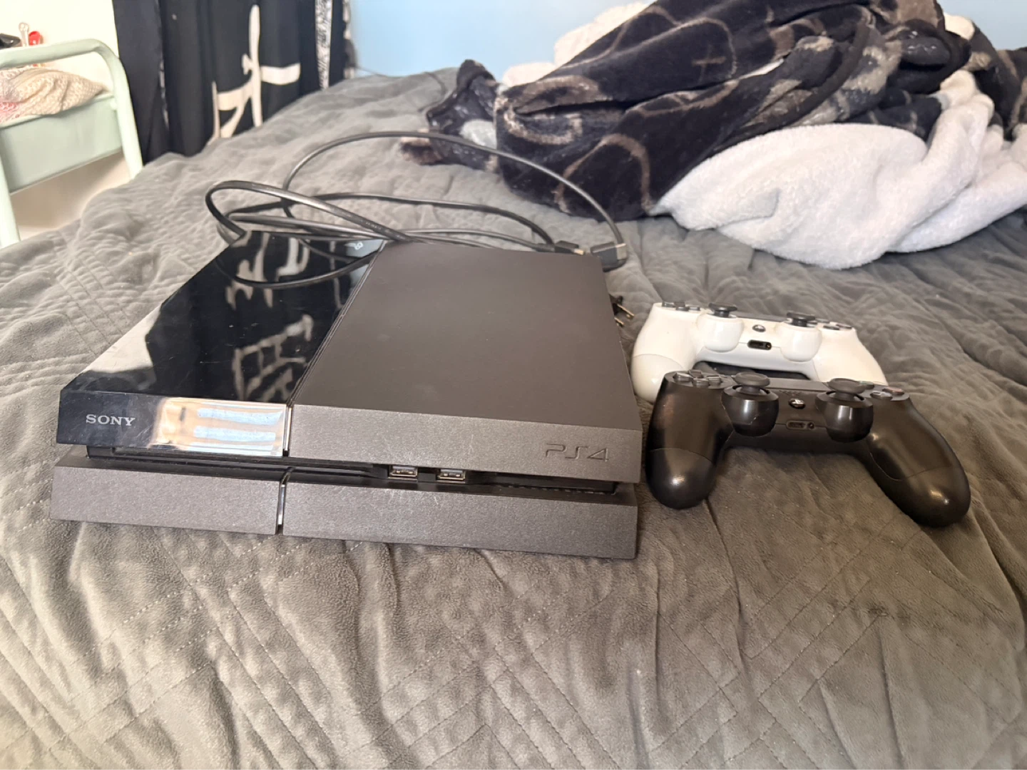 PS4 with 2 Controllers and hdmi cord