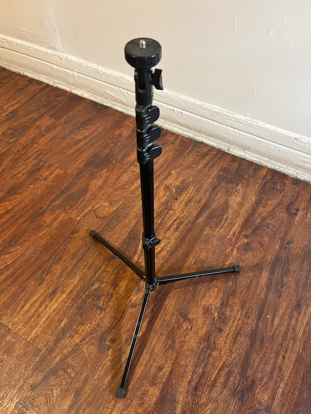 Adjustable Tripod Stand - photo 2