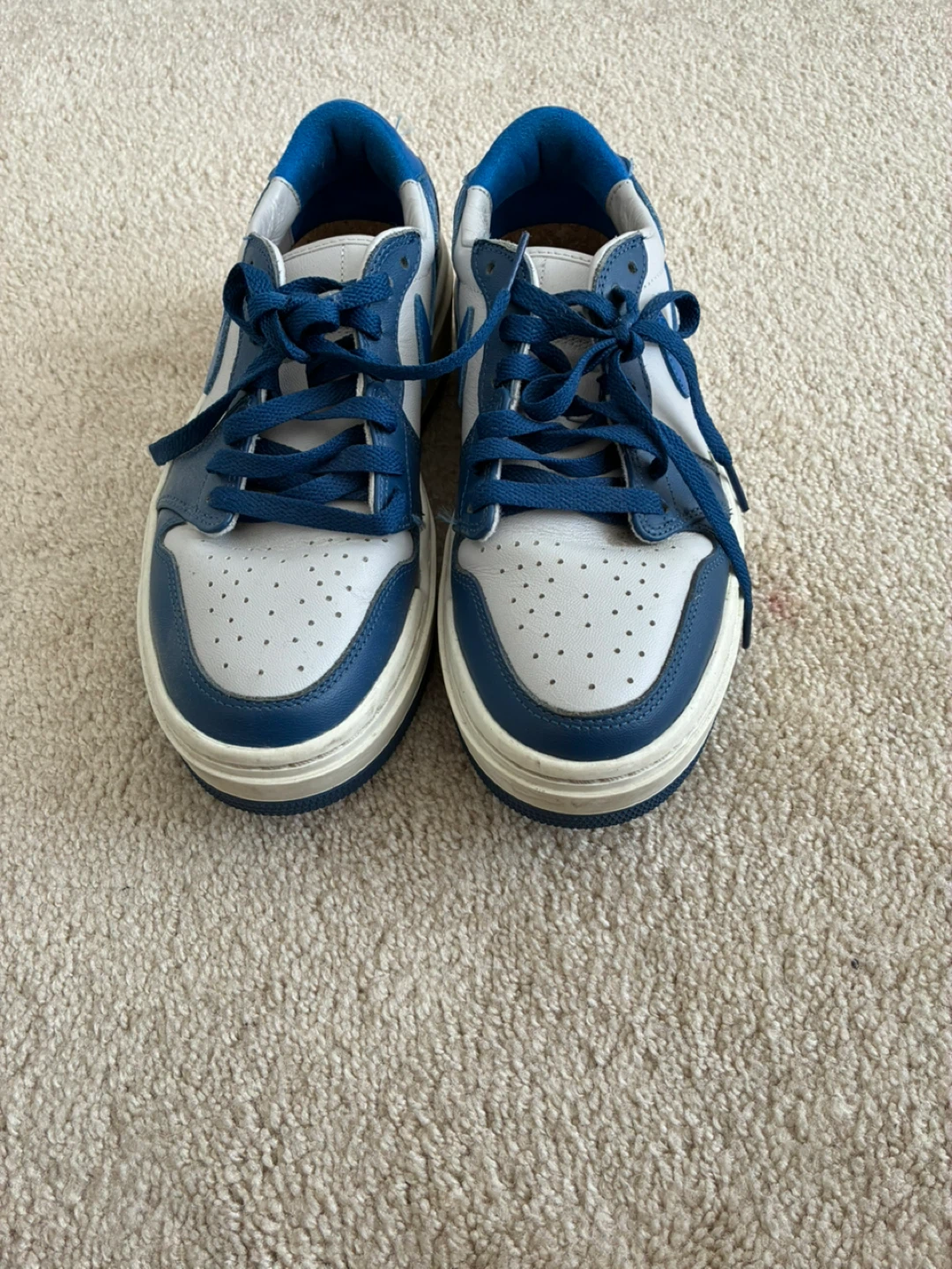 Nike Air Jordan 1 Low SE - photo 2