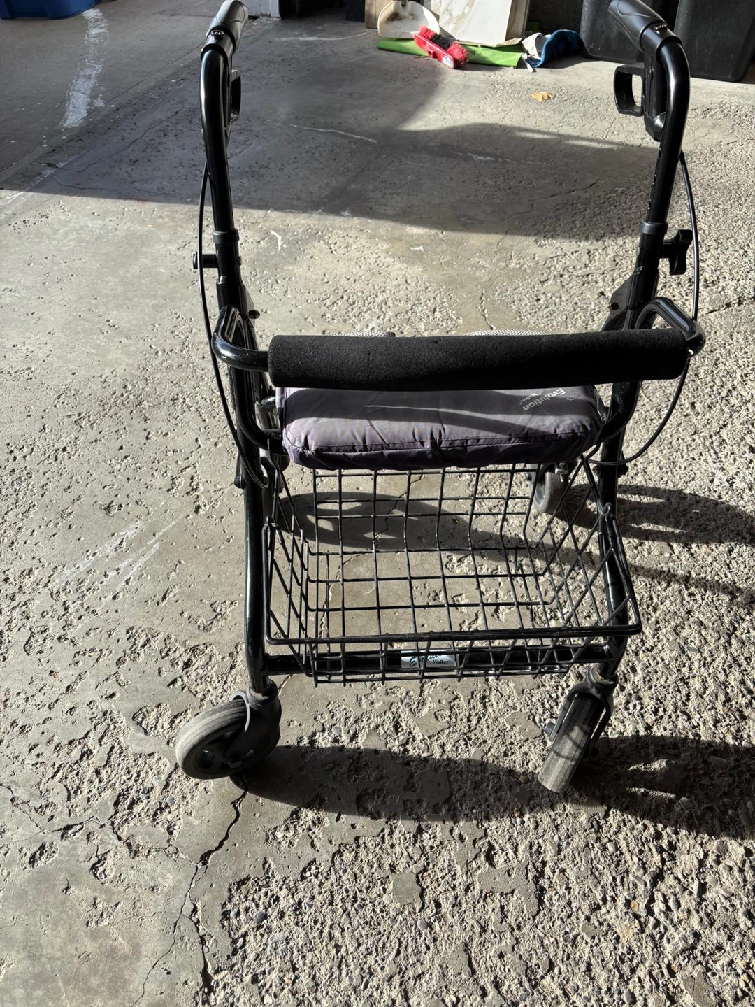 Black Walker with Seat and Basket - photo 2