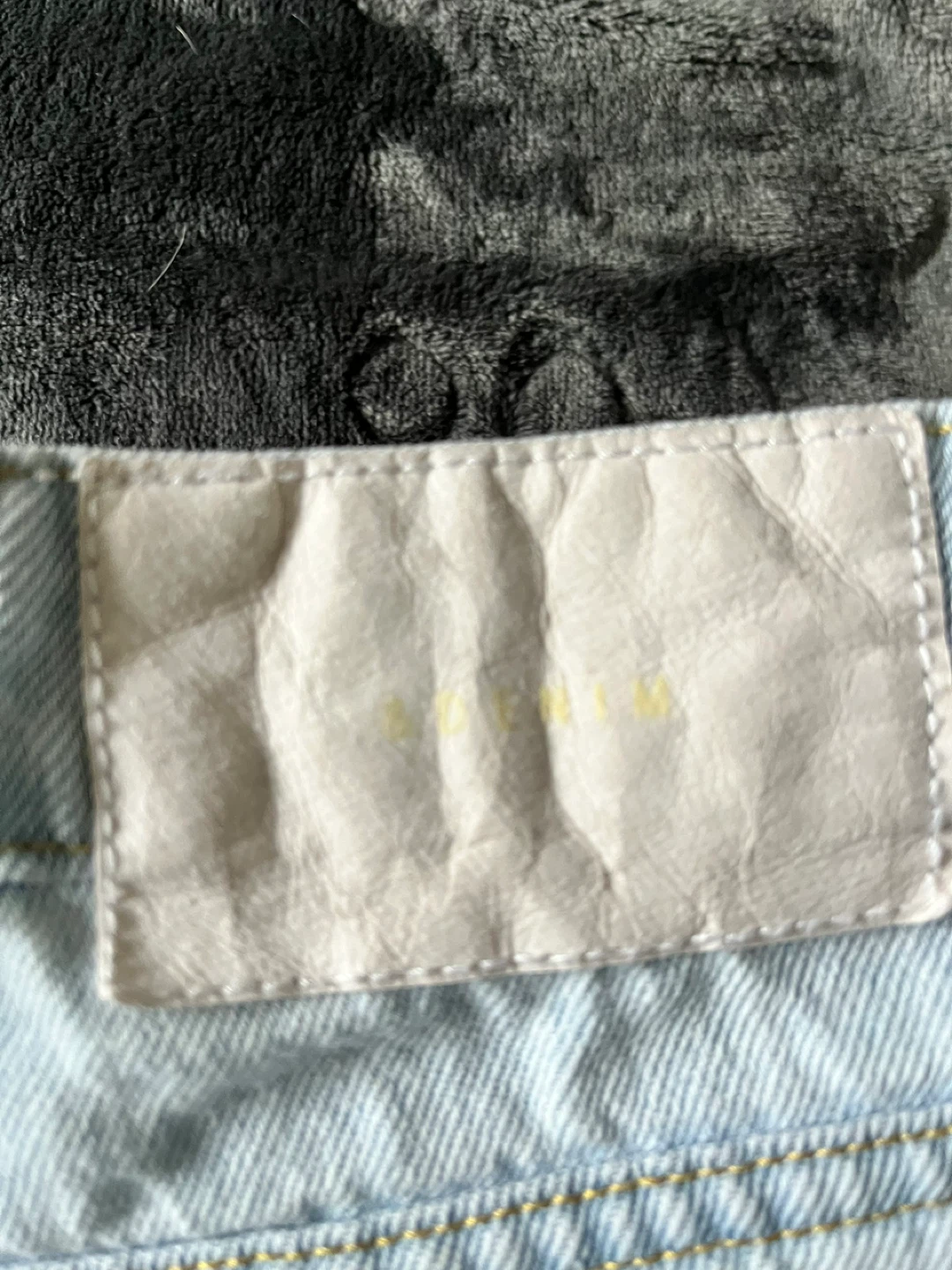 H&M Light Wash Denim Cutoff Shorts - photo 4