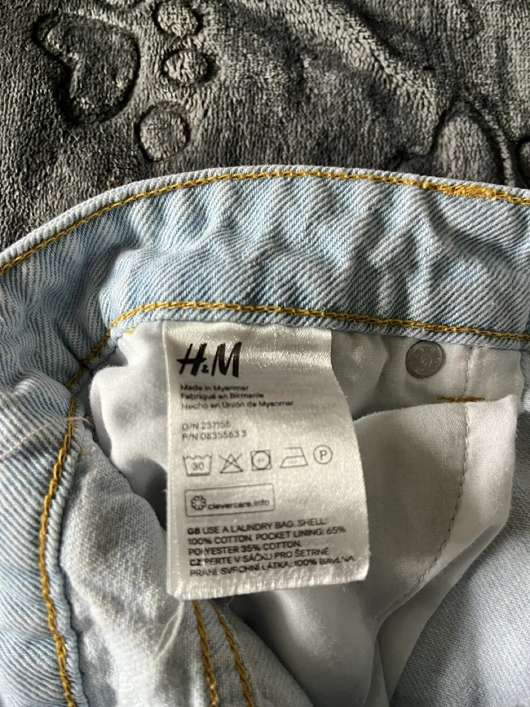 H&M Light Wash Denim Cutoff Shorts - photo 5