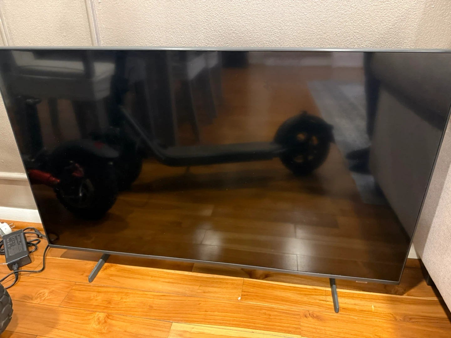 Samsung 42” Crystal UHD 4K Smart TV - photo 4