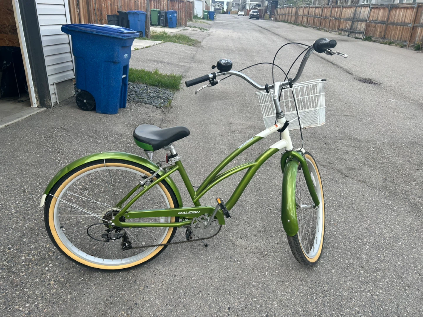 Raleigh Cruiser Bike with Basket - photo 2