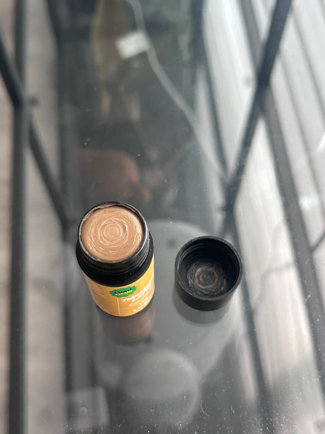 Lush Turmeric Latte Solid Perfume 11g - photo 3