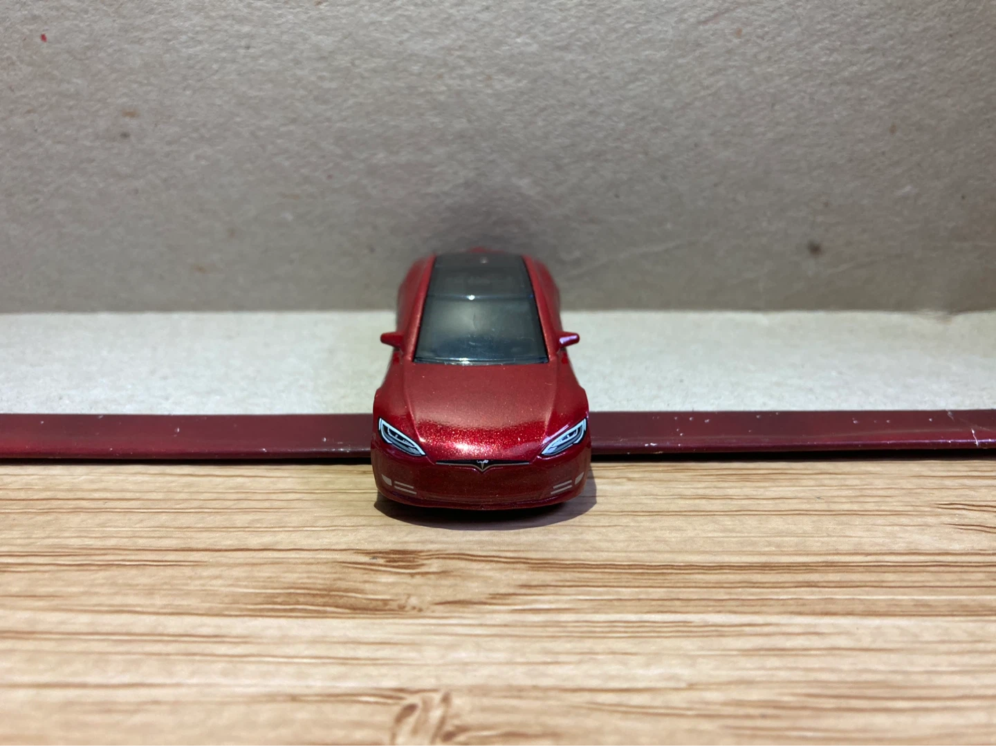 Matchbox Loose / Tesla Model S / Red - photo 2
