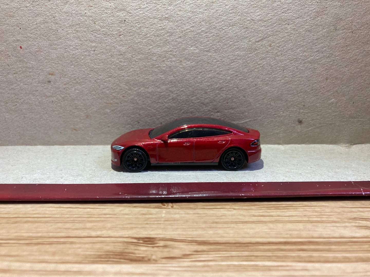 Matchbox Loose / Tesla Model S / Red - photo 3