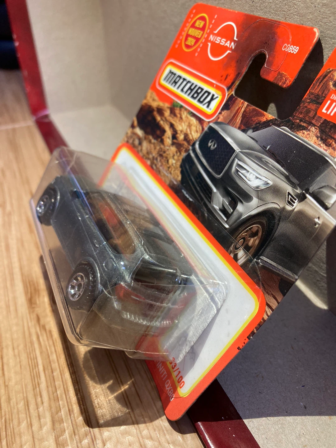 Matchbox / 2022 Infinit QX80 / Gray - photo 3