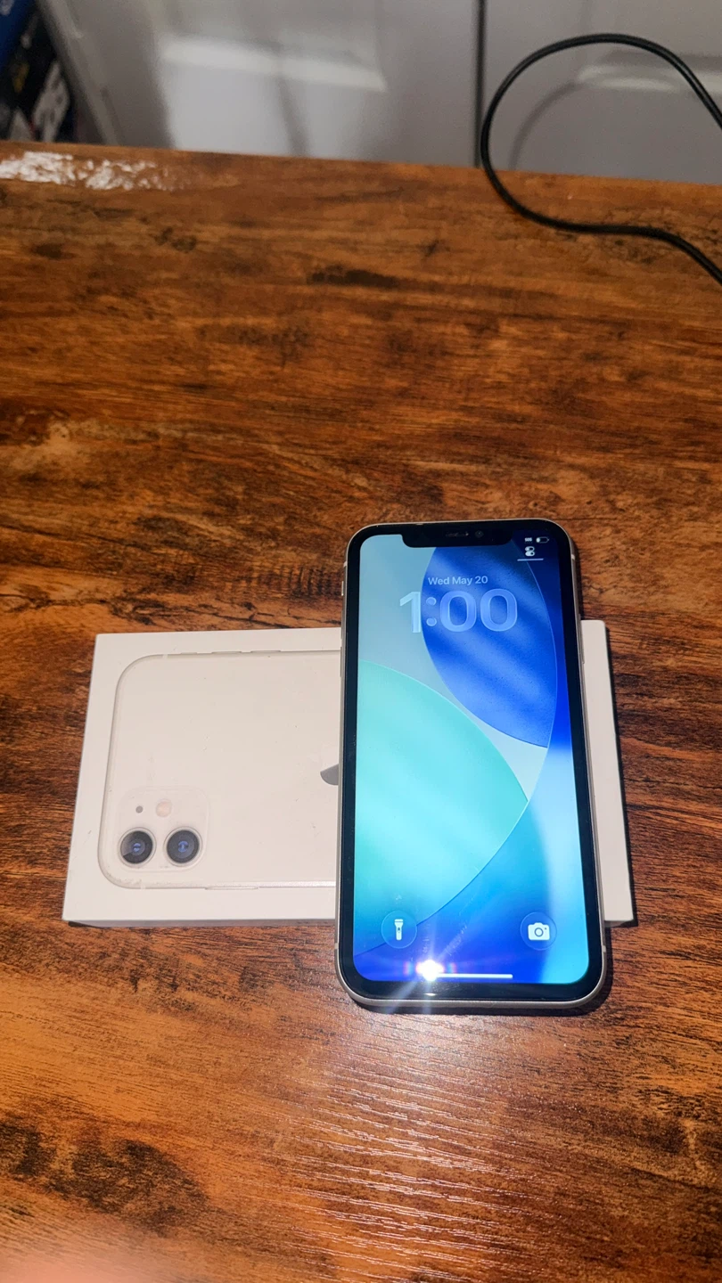 Apple iPhone 11 White - photo 4