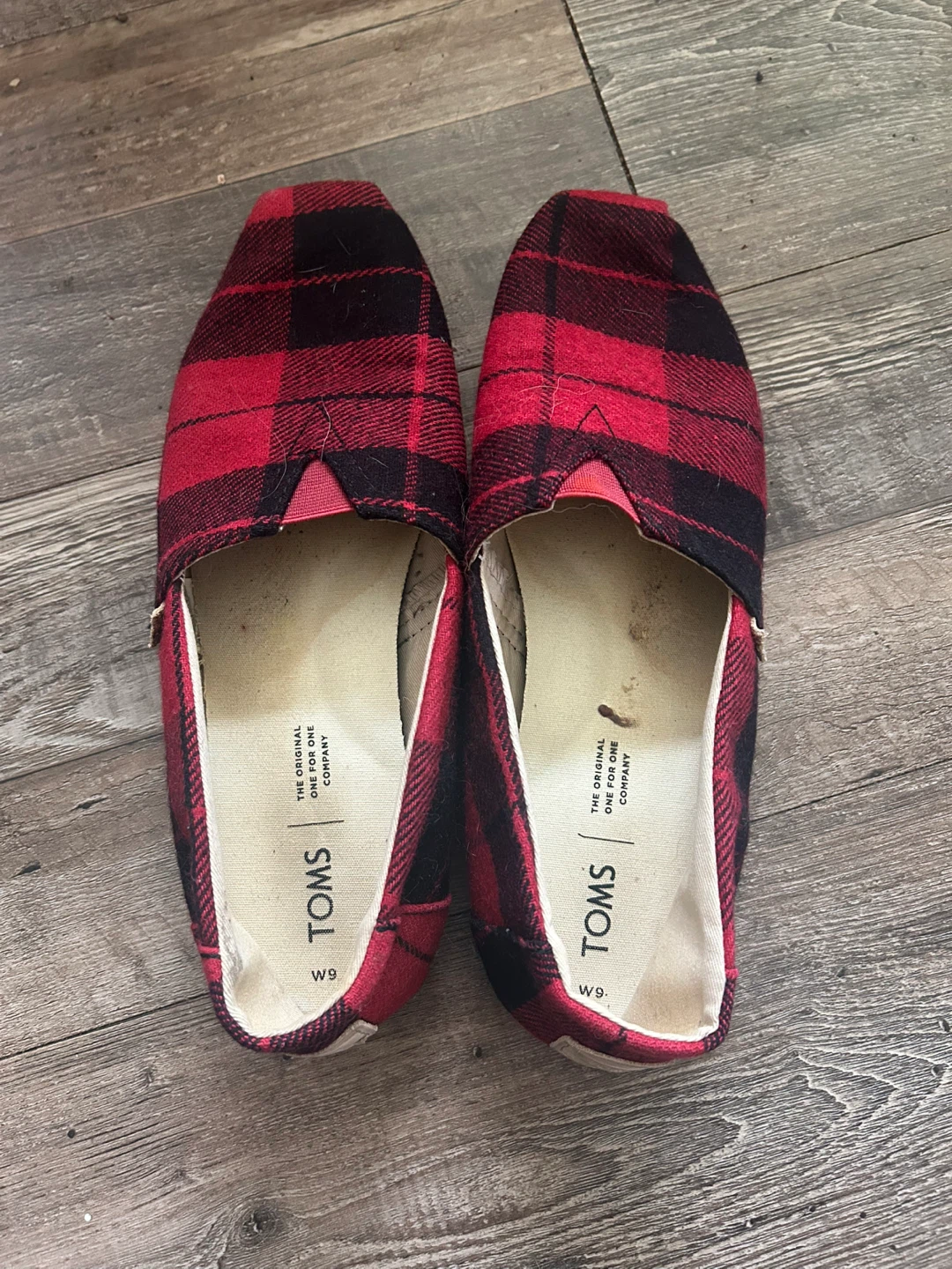 TOMS Women's Plaid Slip-On Shoes - Red/Black