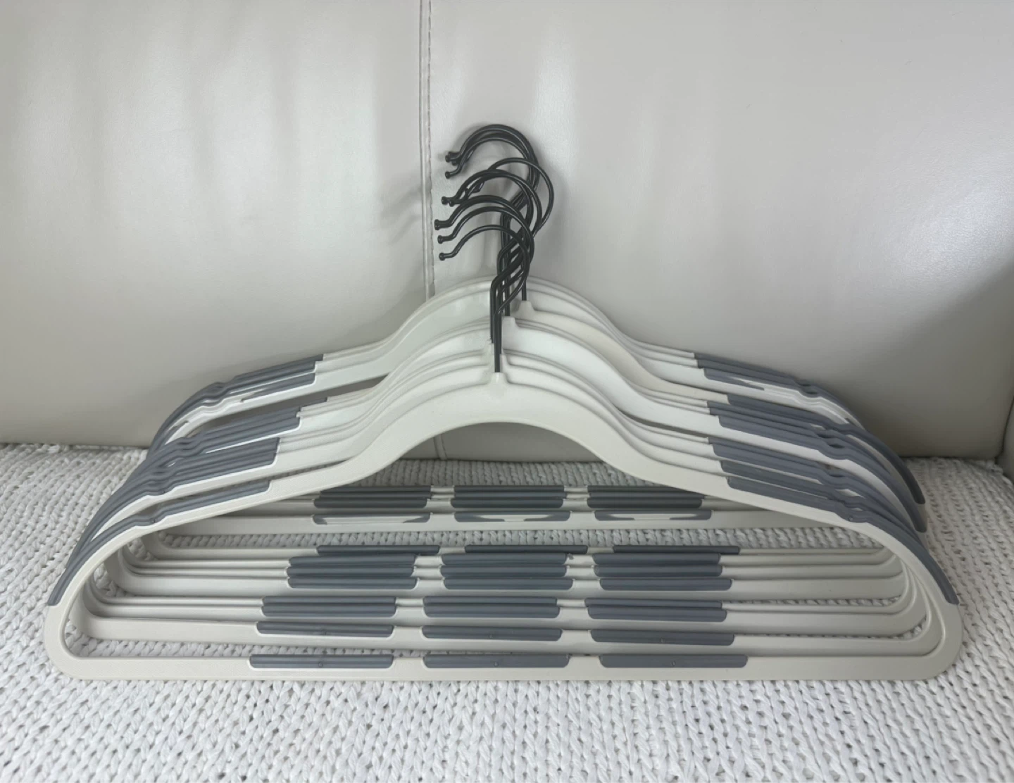 Set of 12 Non-Slip Slim Clothes Hangers Grey Plastic