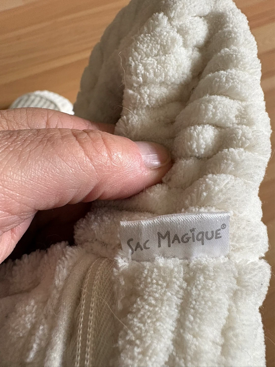 Heatable Slippers Beige Small/Medium  $15 firm - photo 5