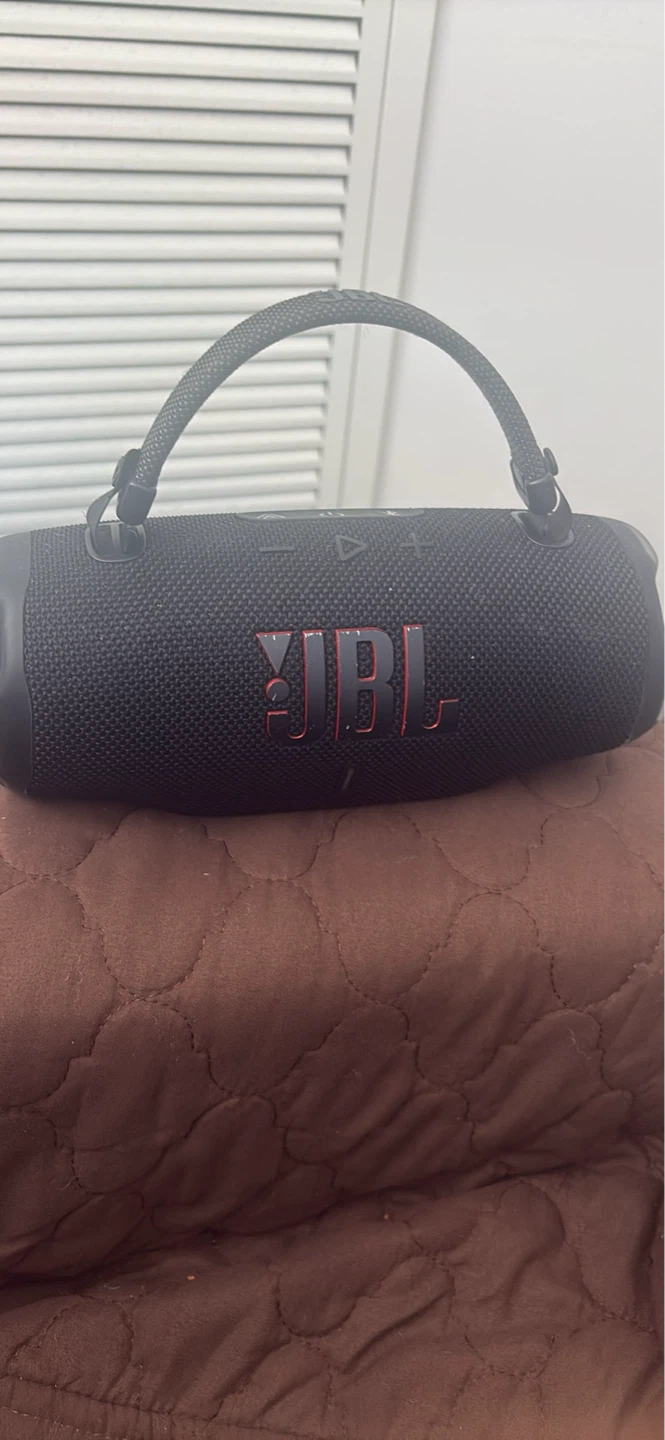 JBL charge 6 Portable Bluetooth Speaker