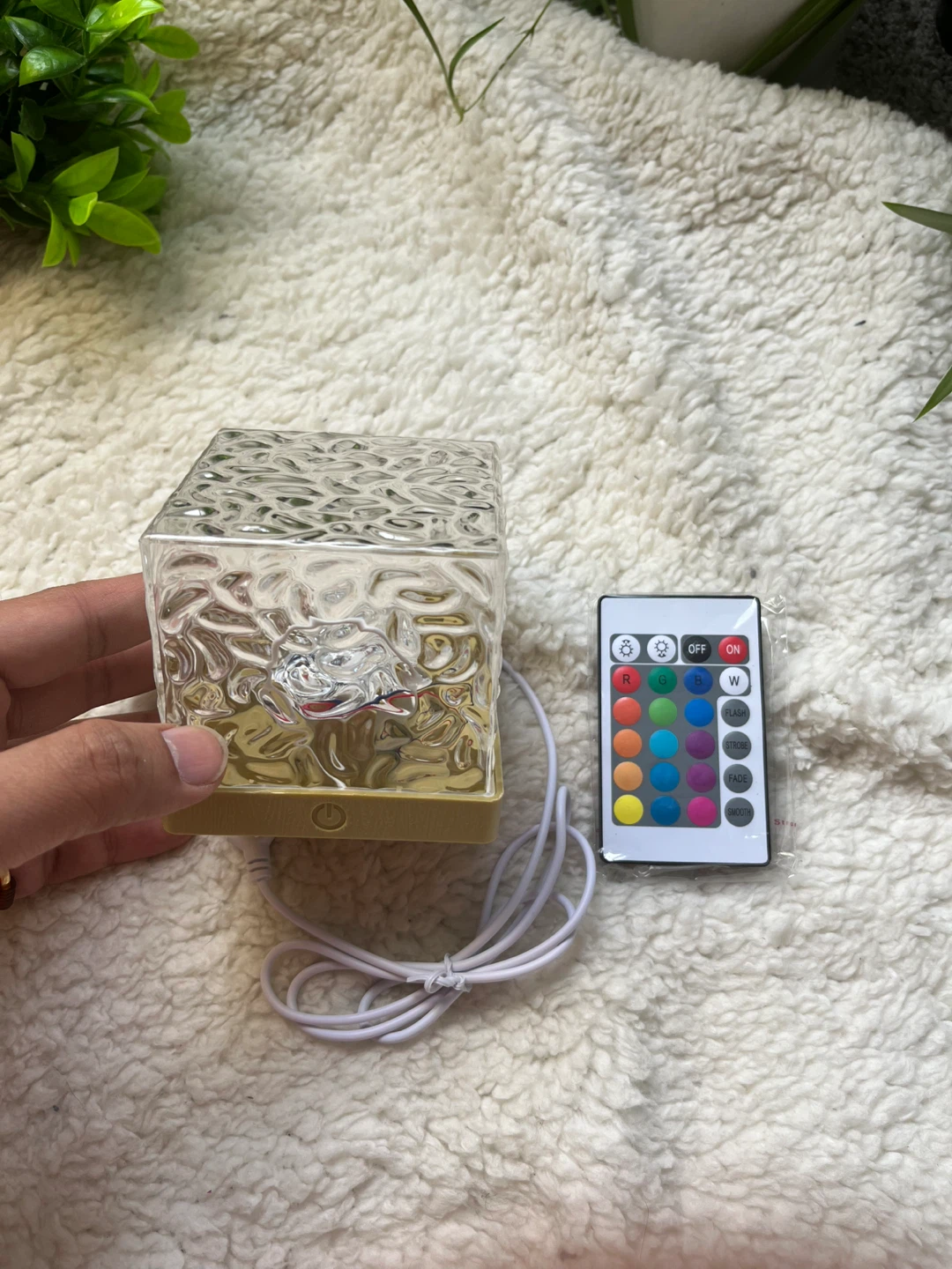 LED Cube Lamp with Remote - photo 3