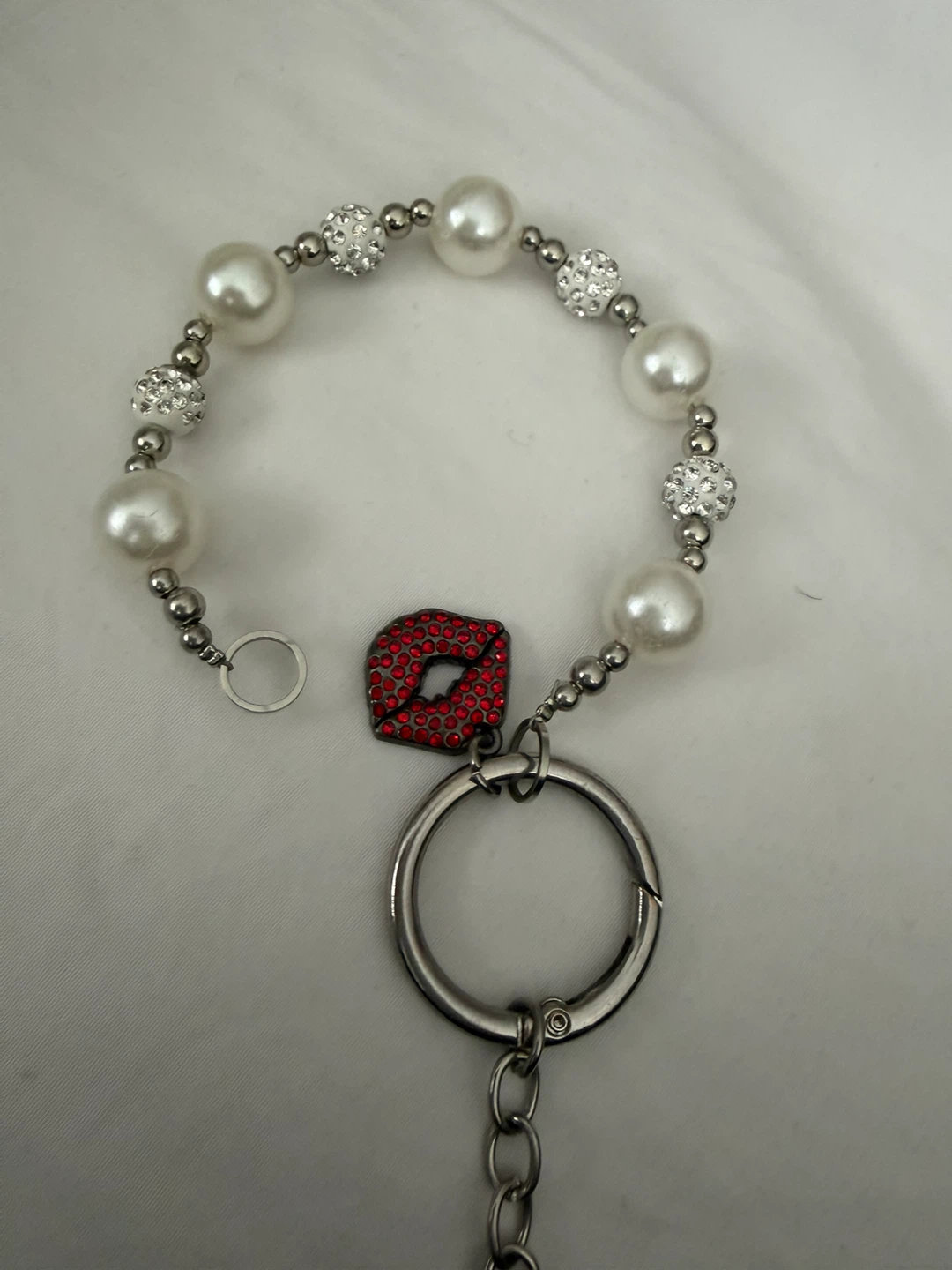 Betty Boop Keychain with Pearls and Rhinestone Lips - photo 3