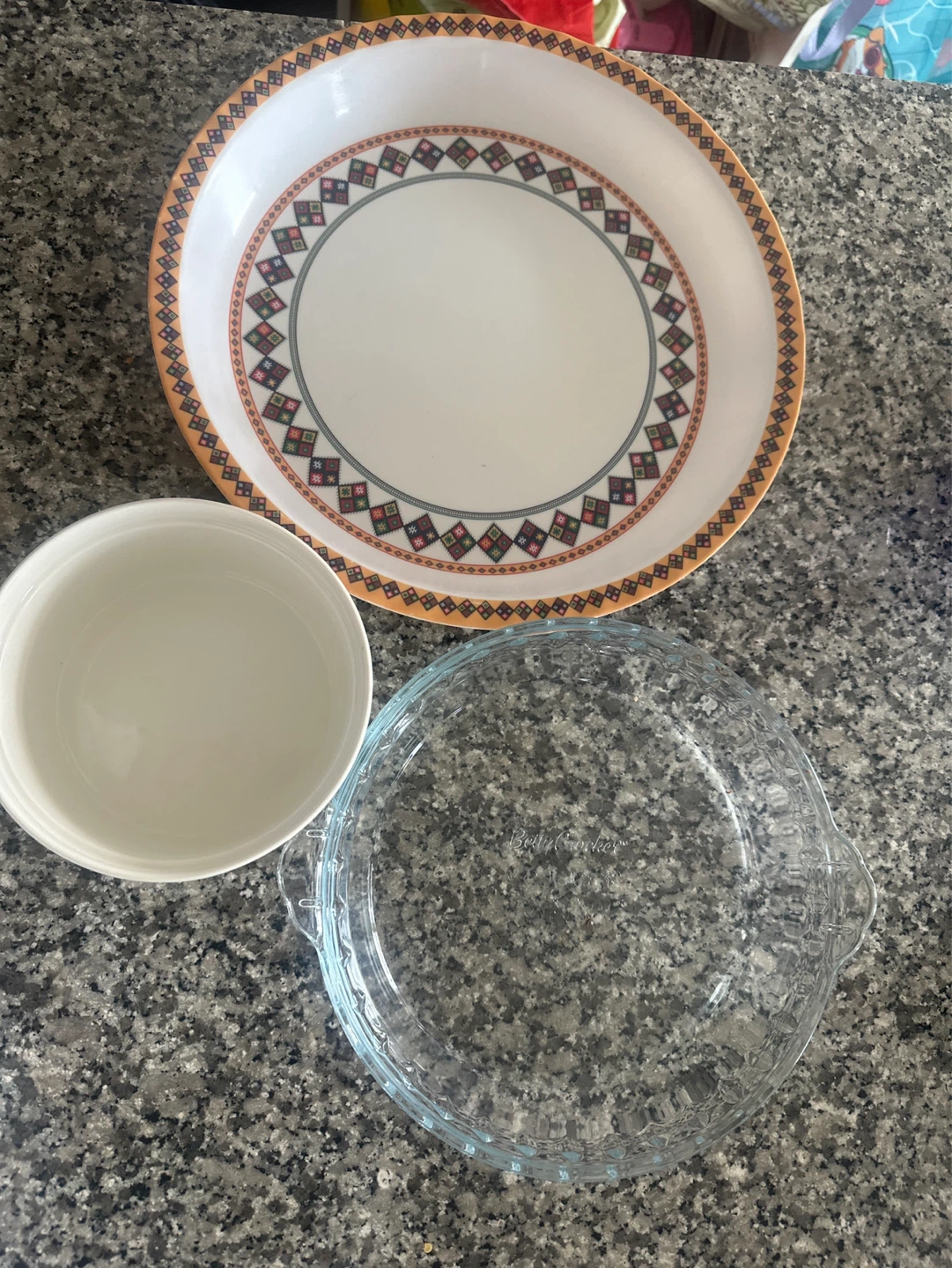 Pyrex Pie Plate and White Ramekin Dish