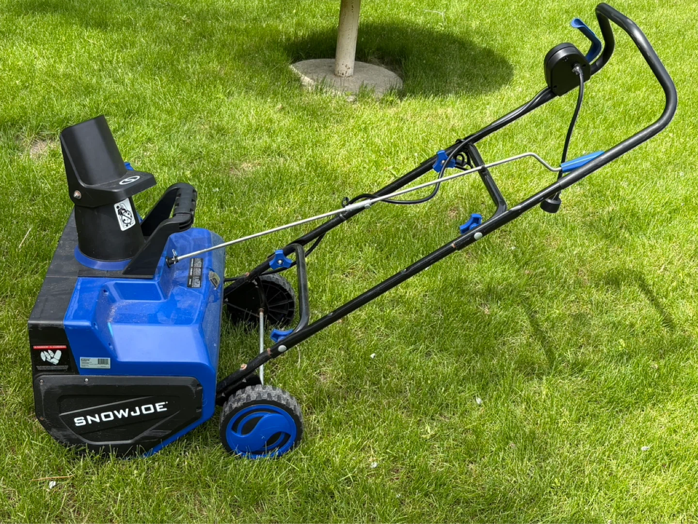 Snow Joe SJ627E Electric Snow Blower