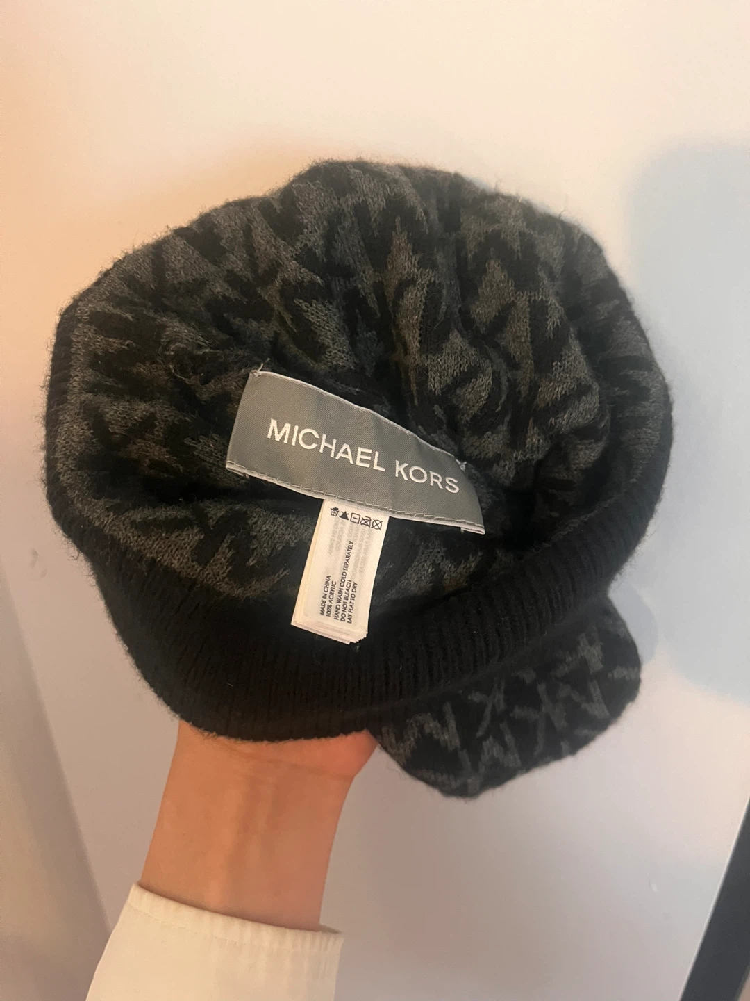 Michael Kors MK Pattern Beanie Hat - photo 2