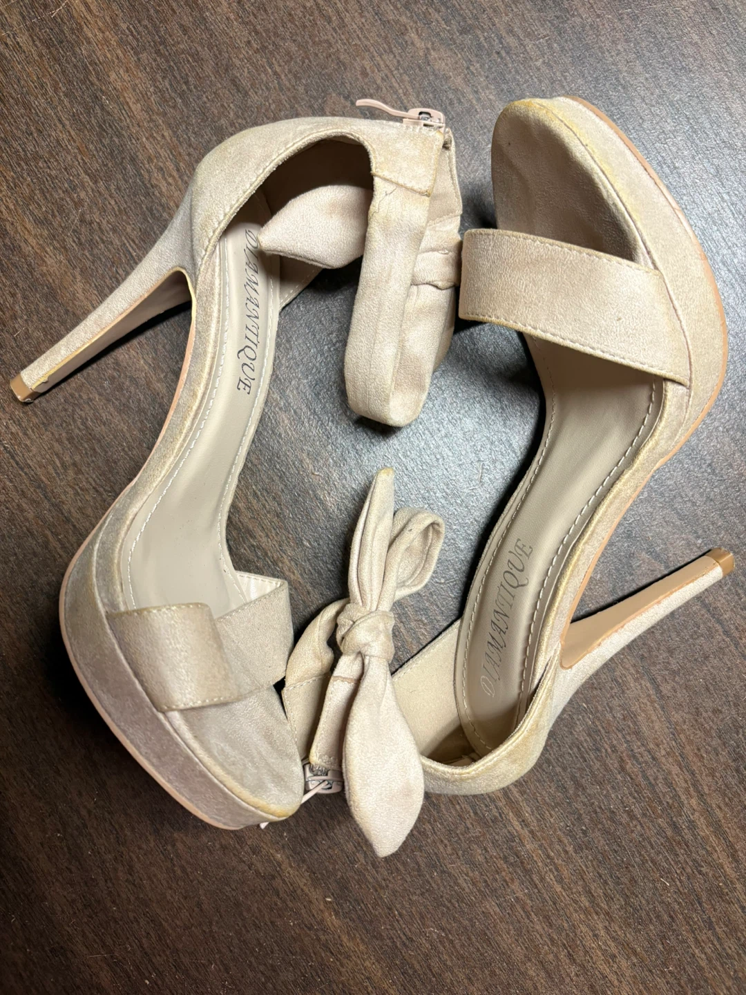 OLAMANTIQUE Beige Suede Bow Heels 👠 sz 36 - photo 3