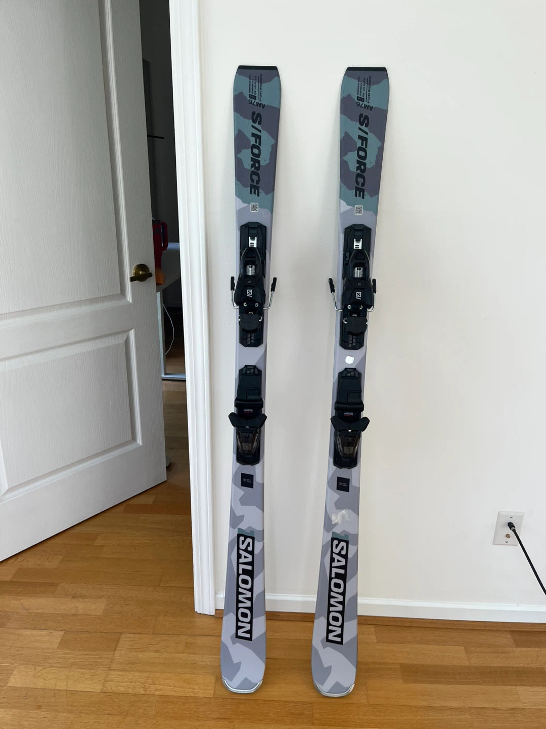 Salomon S/Force AM76 Skis + M10 GW Bindings – Like New | 154cm