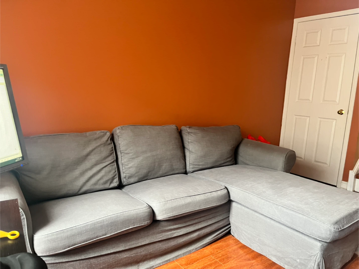 Grey Sectional Sofa with Chaise