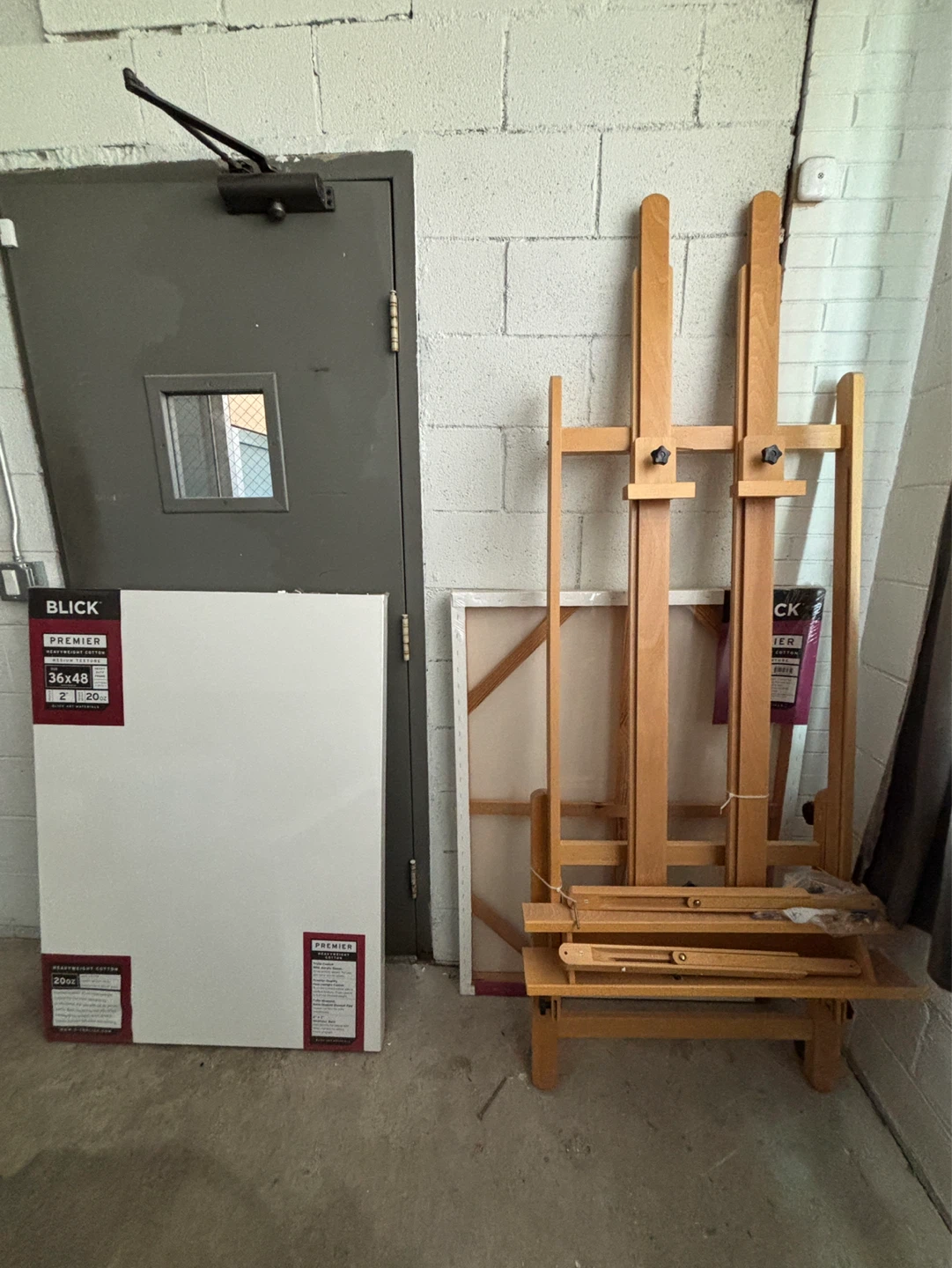 Blick H-Frame Easel & 2 Canvases