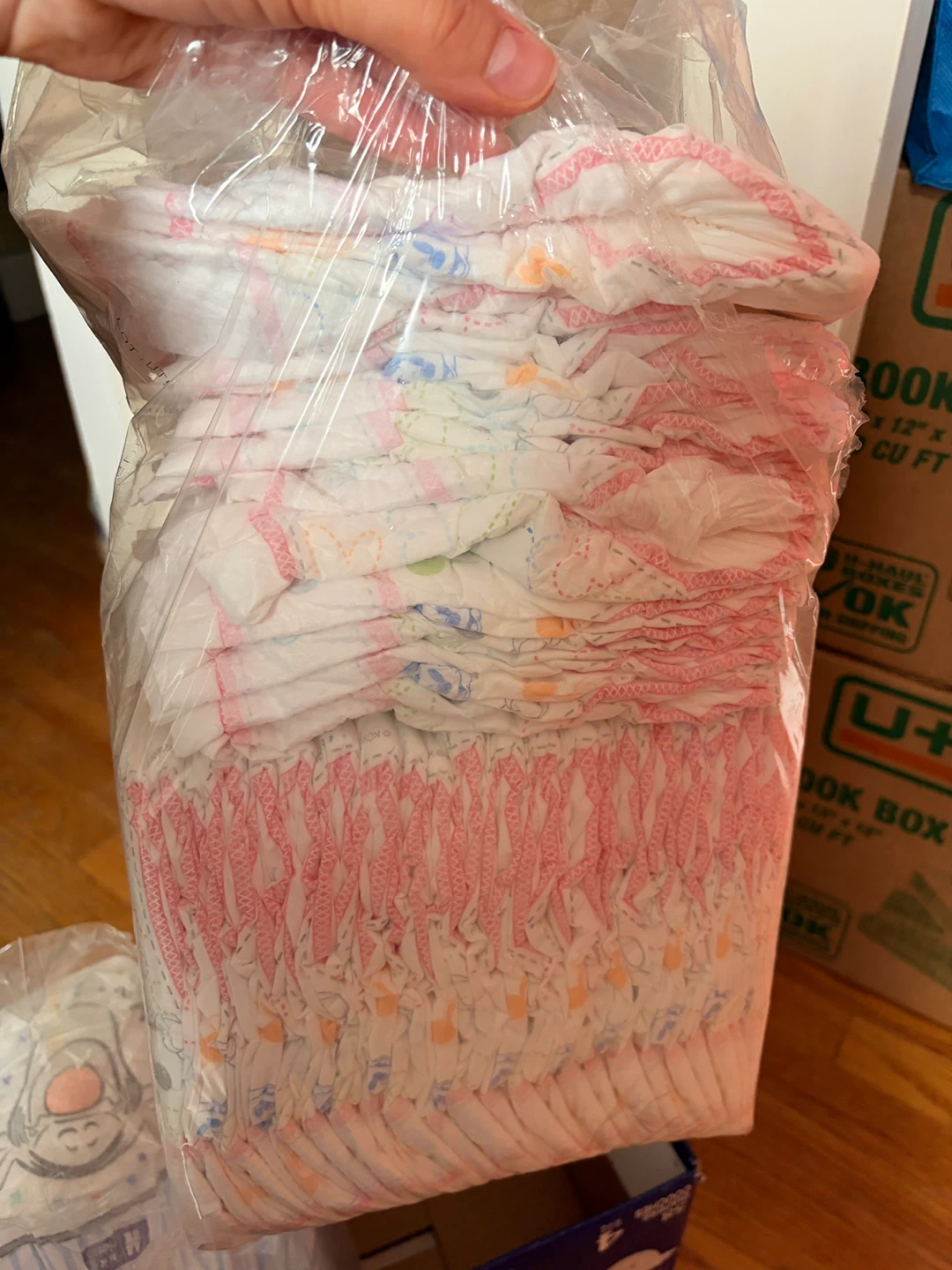 Huggies SIZE 4 Little Snugglers, Overnights and Swim Diapers - photo 3