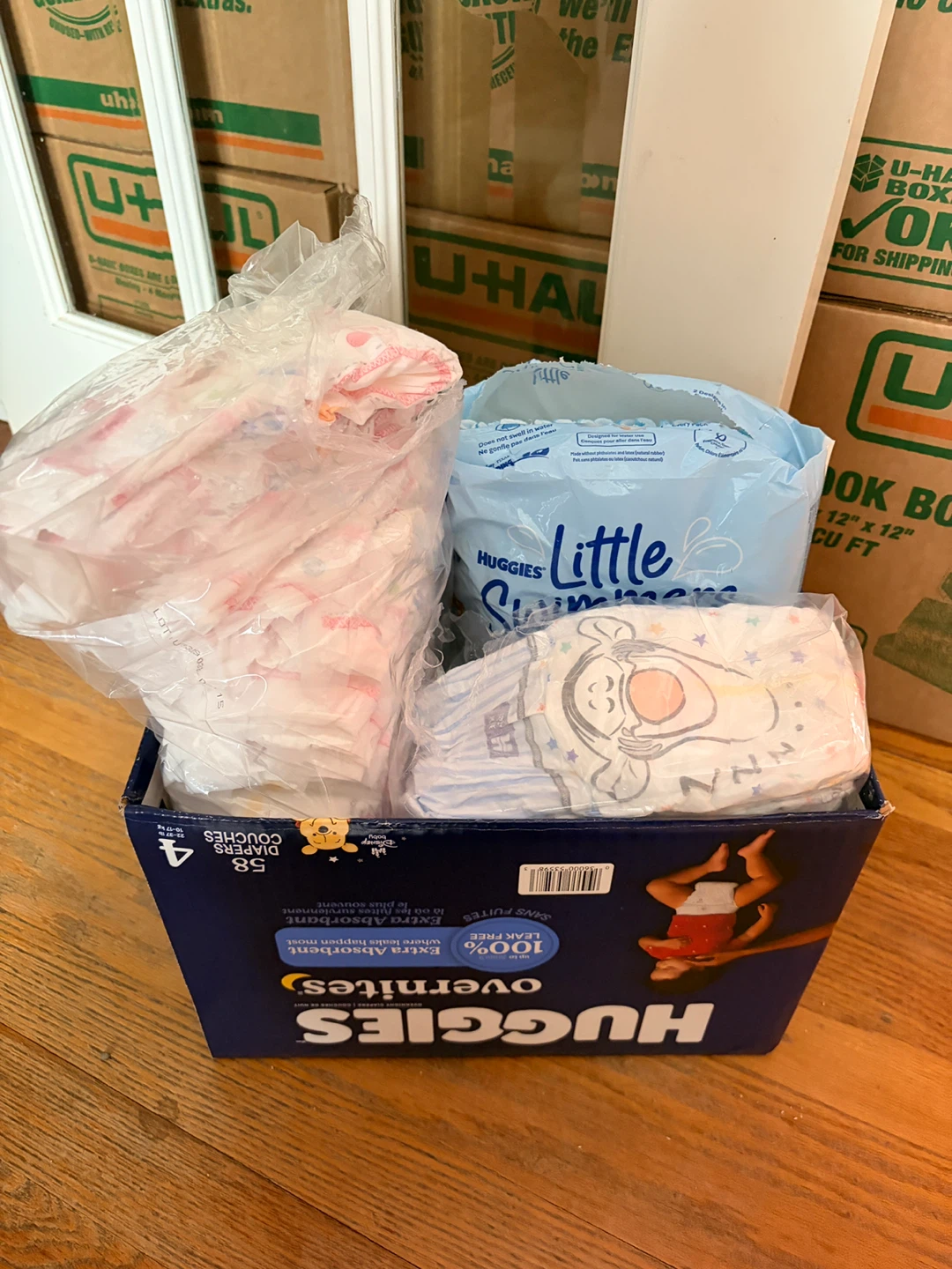 Huggies SIZE 4 Little Snugglers, Overnights and Swim Diapers