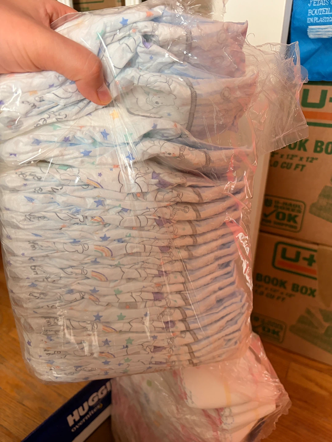 Huggies SIZE 4 Little Snugglers, Overnights and Swim Diapers - photo 2