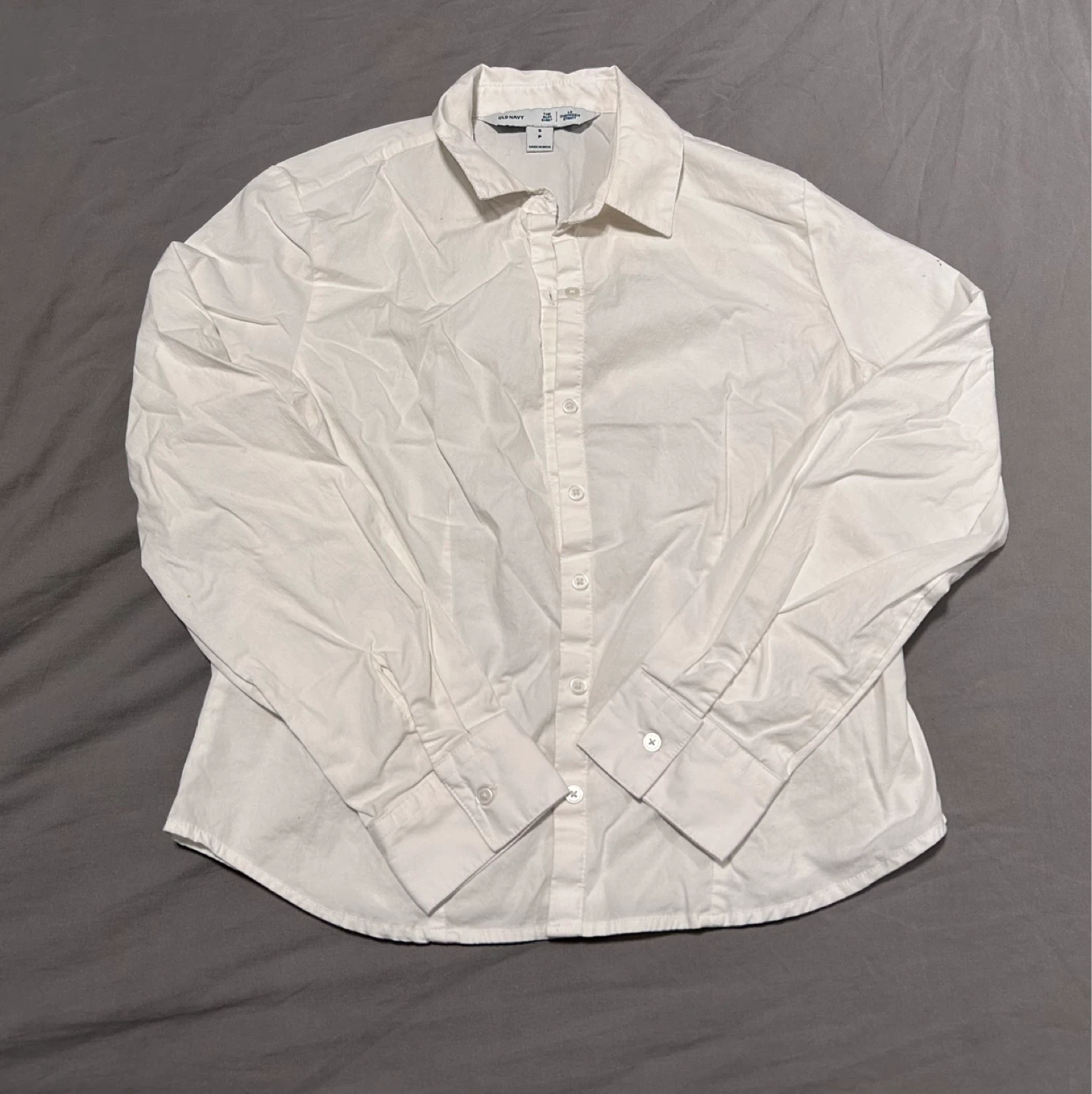 Old Navy White Slim Fit Button-Up Shirt Size S