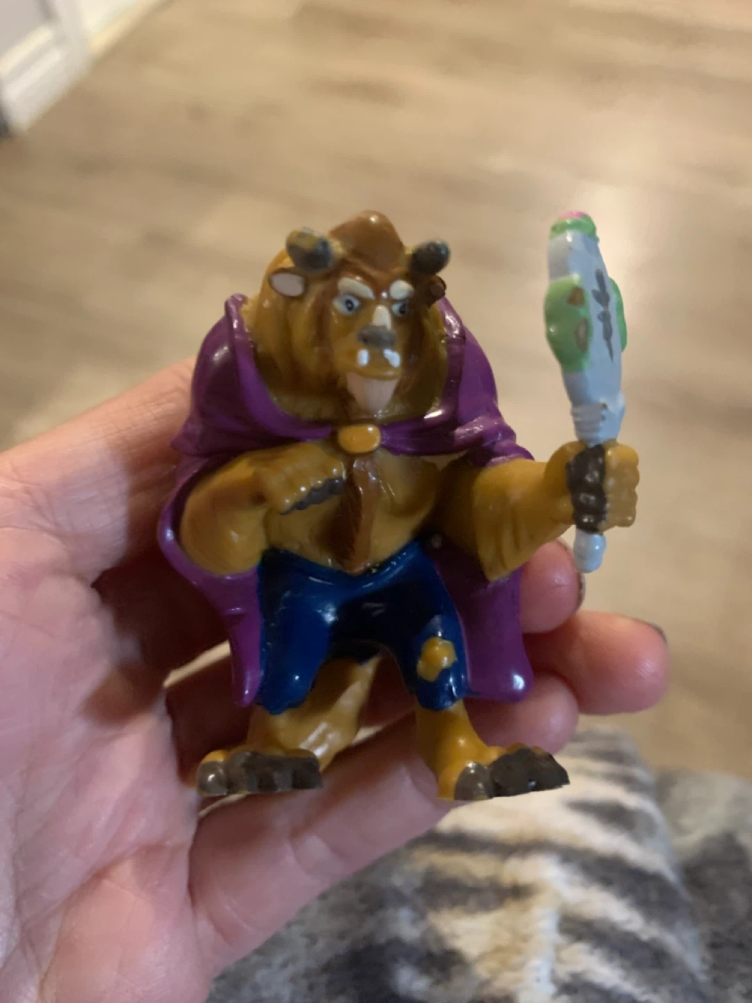 $5 each figurines - photo 3