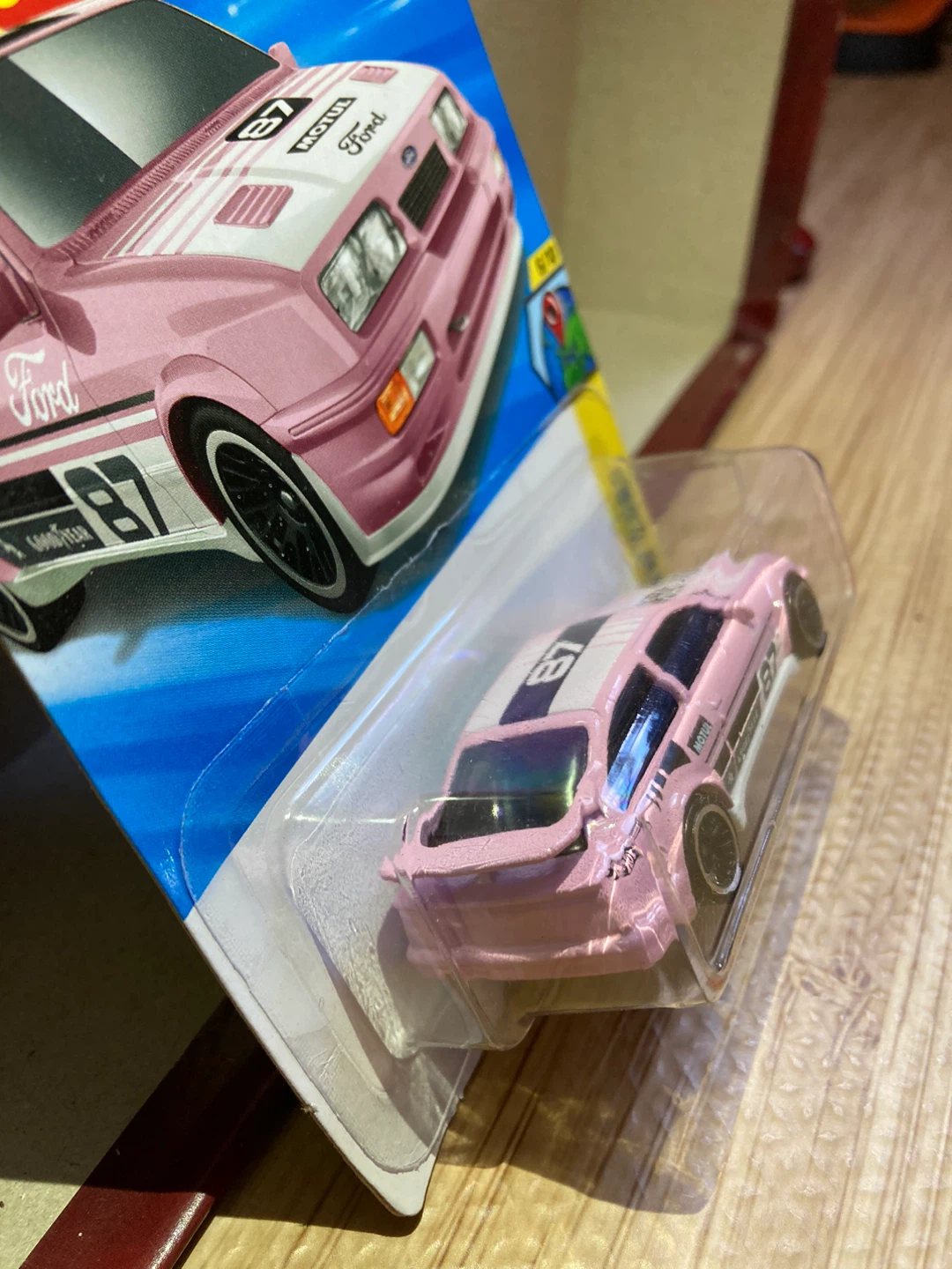 Hot Wheels / 87 Ford Sierra Cosworth / Pink - photo 3