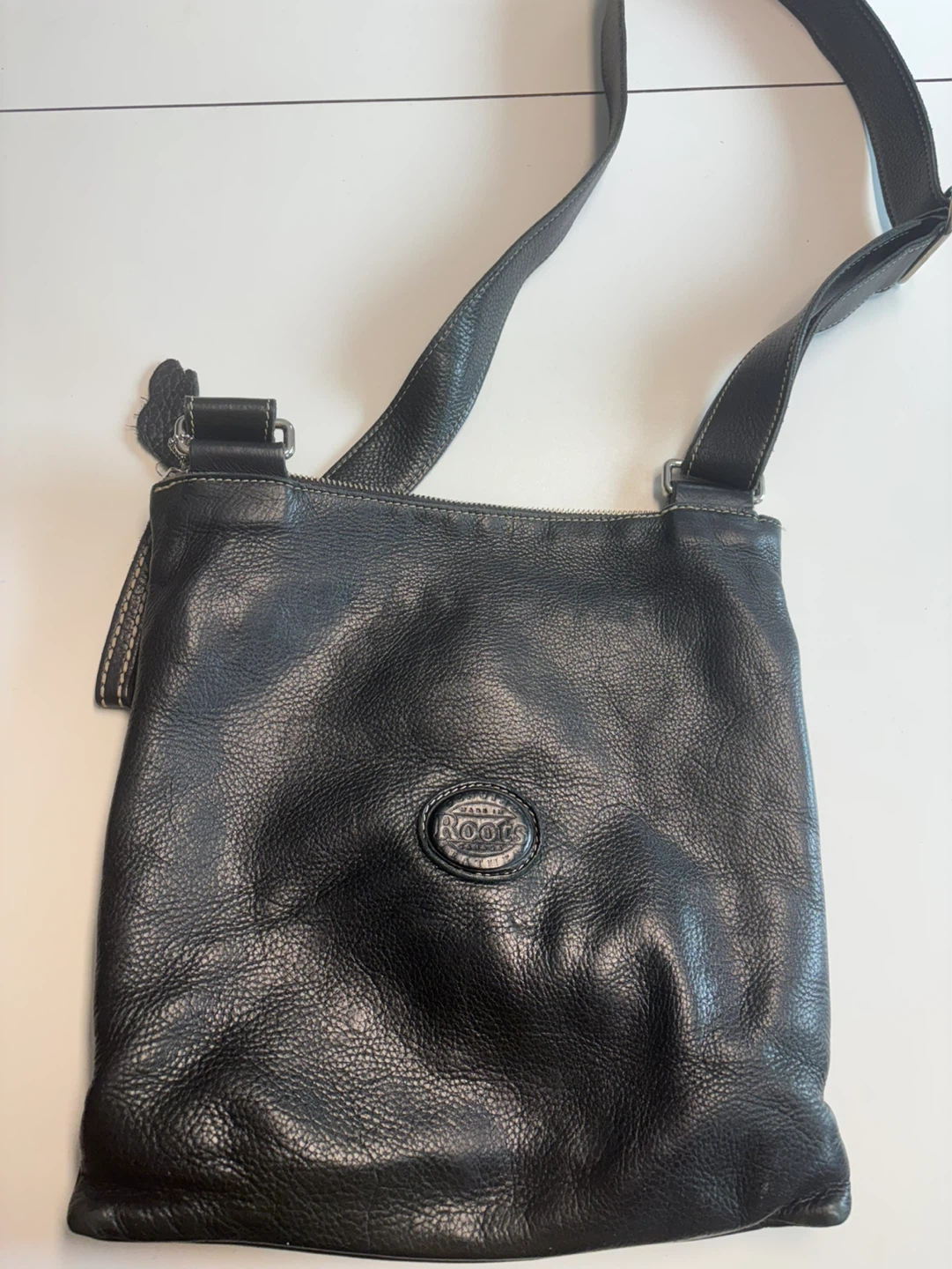 ROOTS “TRIBAL VILLAGER” LEATHER CROSSBODY BAG - photo 2