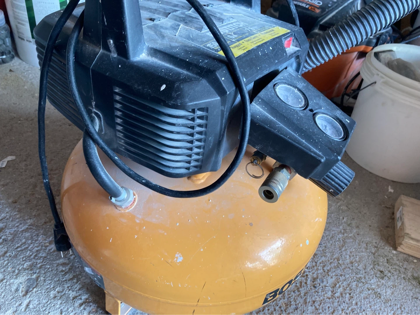 Bostitch 6 Gallon Air Compressor - photo 2