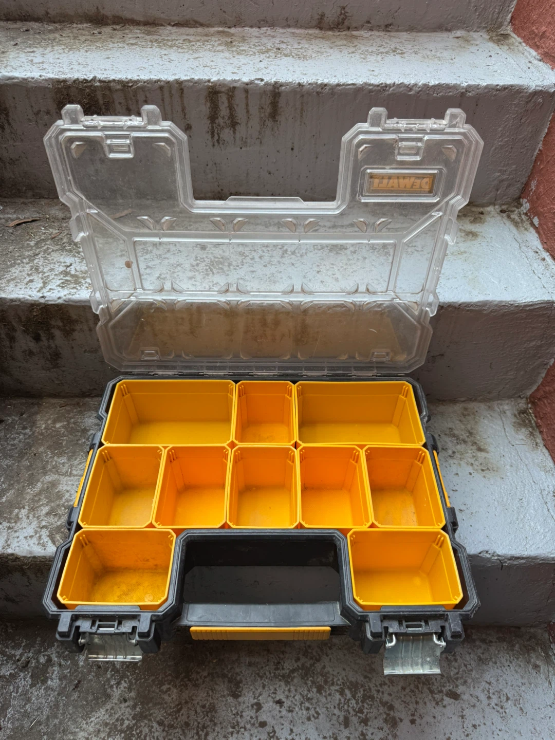 DeWalt Organizer Box with Compartments - photo 3