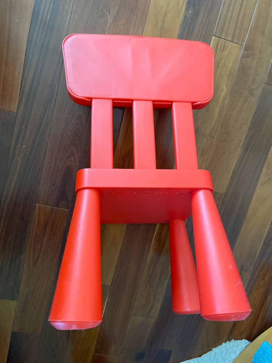 Red Kids Chair - photo 2