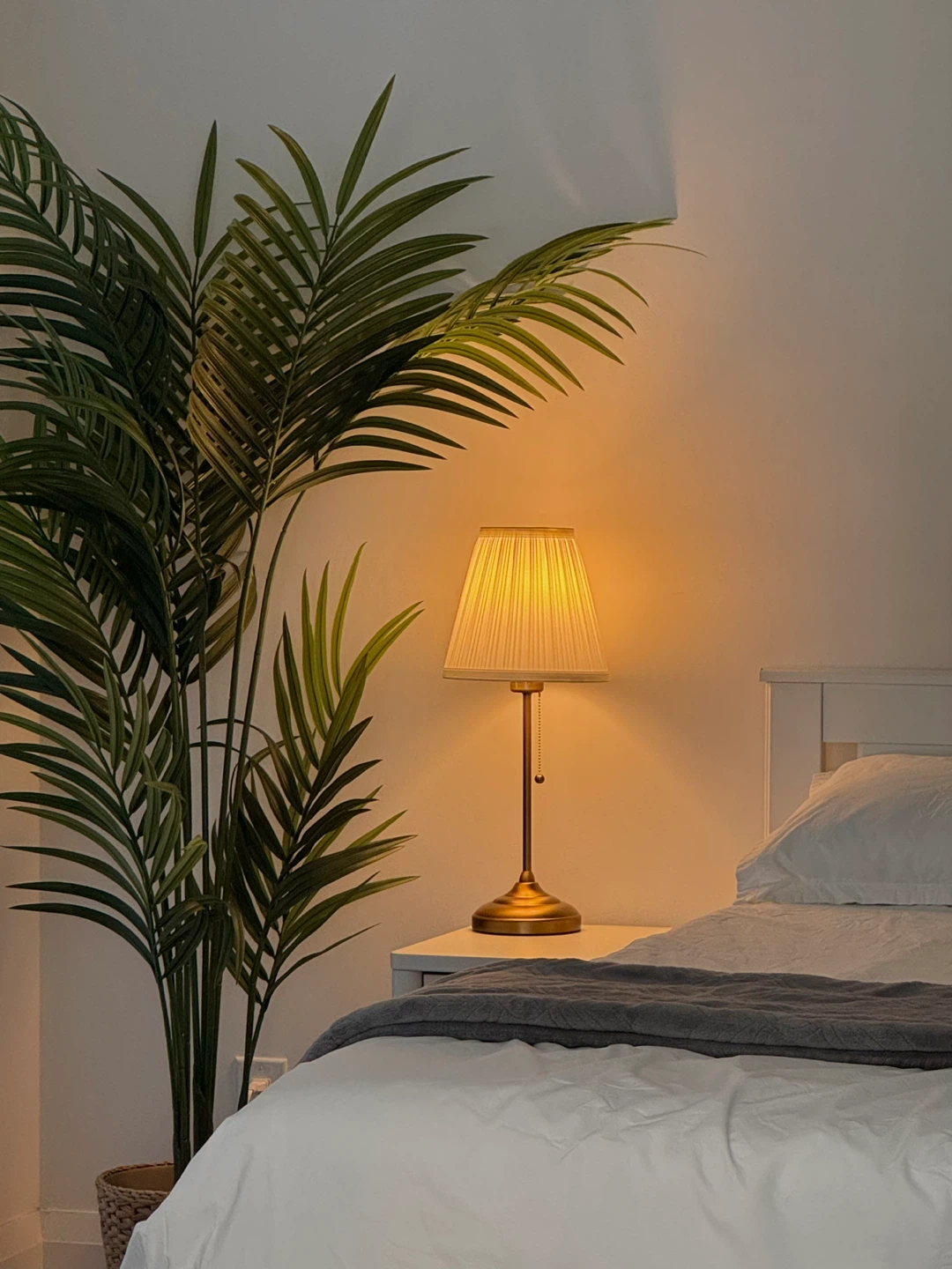 IKEA ÅRSTID Table Lamp, Brass/White - photo 3