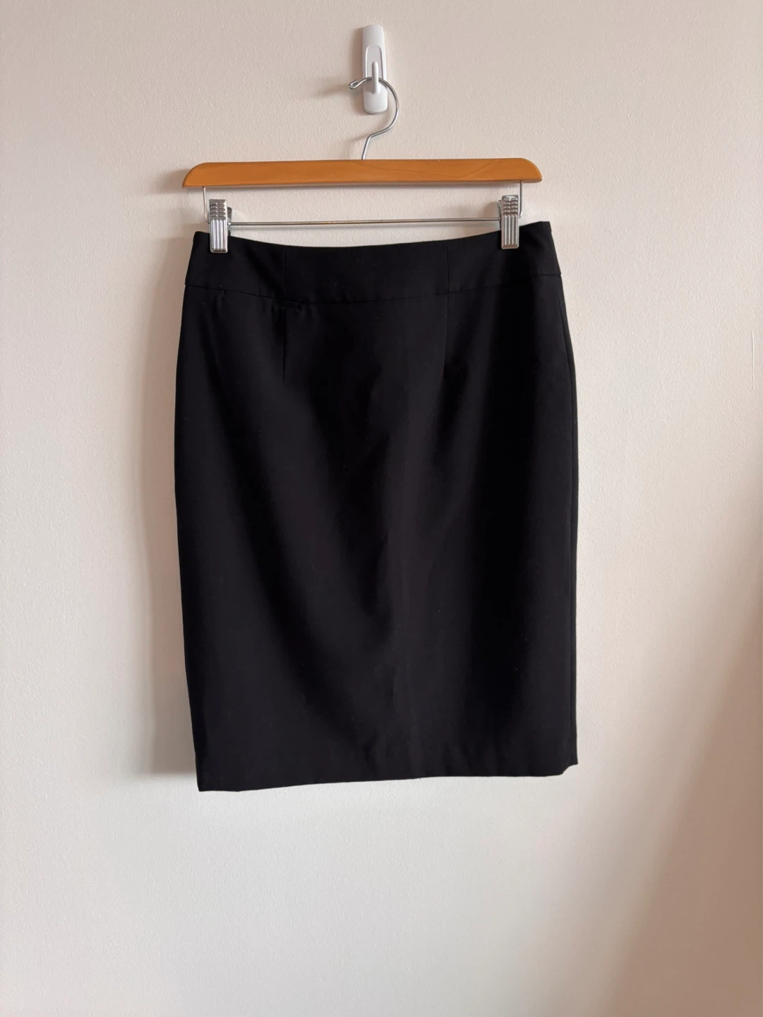 NWOT Calvin Klein Black Pencil Skirt Size 4