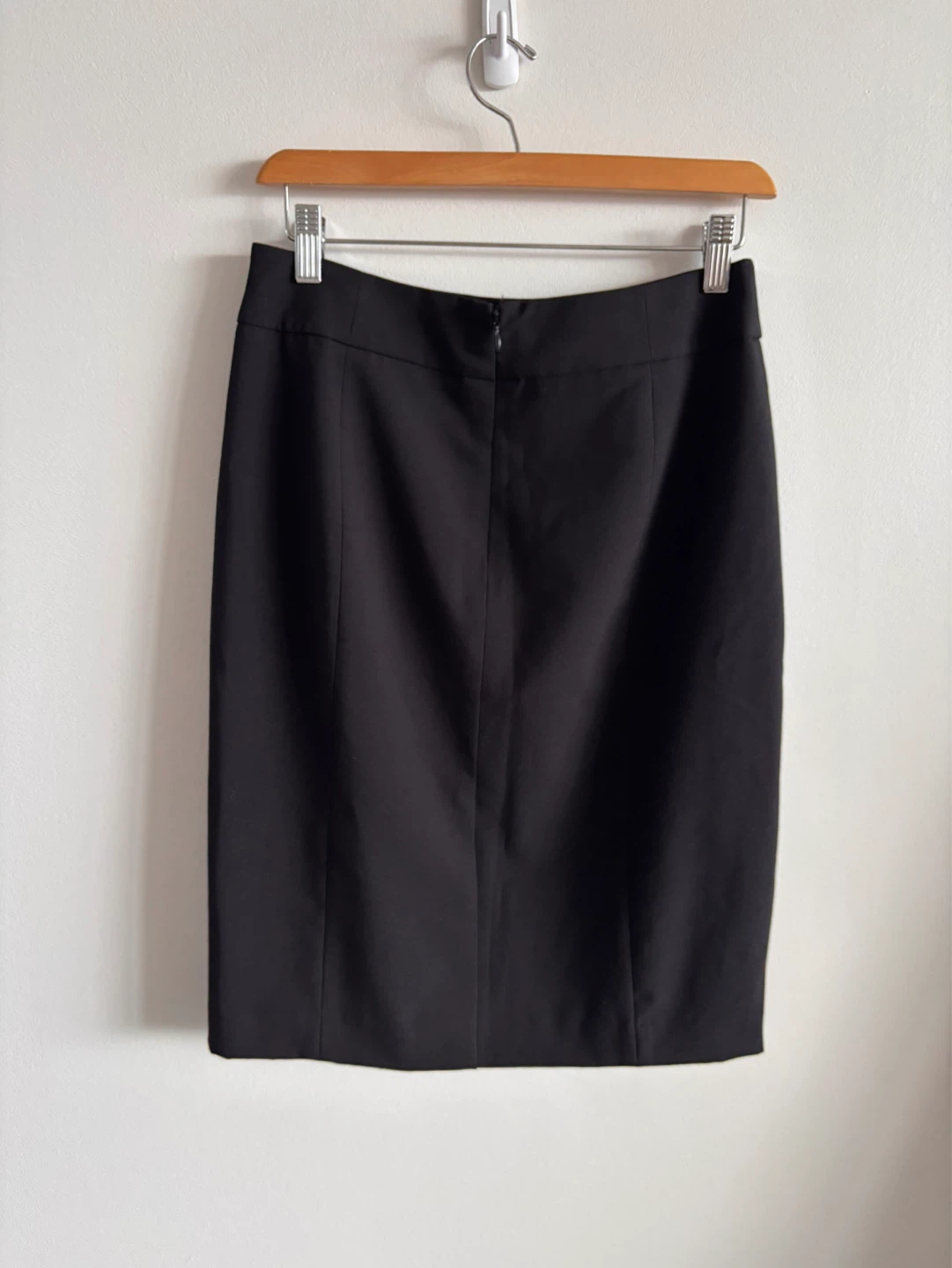 NWOT Calvin Klein Black Pencil Skirt Size 4 - photo 3