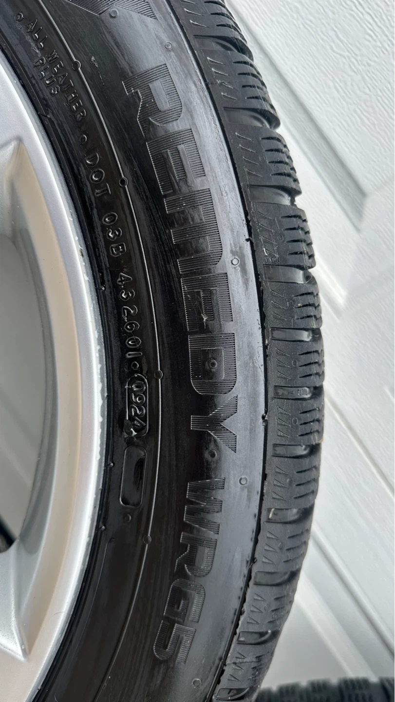 Set of 4 Volkswagen "Pikes Peak" 20-inch Alloy Rims - photo 4