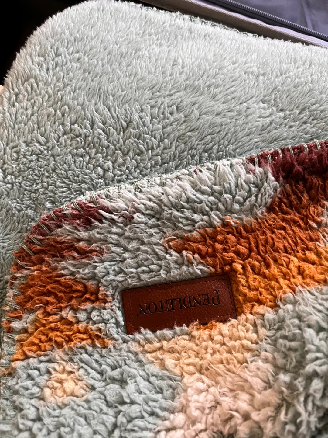 Pendleton Sherpa Throw Blanket - photo 2