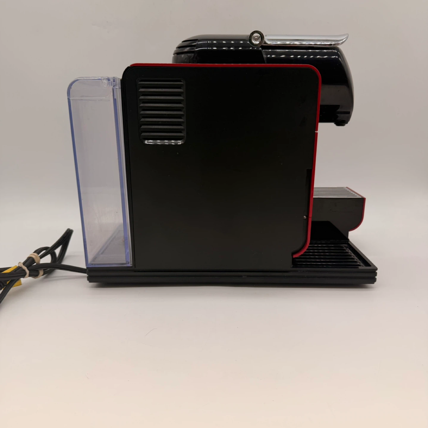 DeLonghi Nespresso EN520R Lattissima Coffee Espresso Machine Red - photo 5