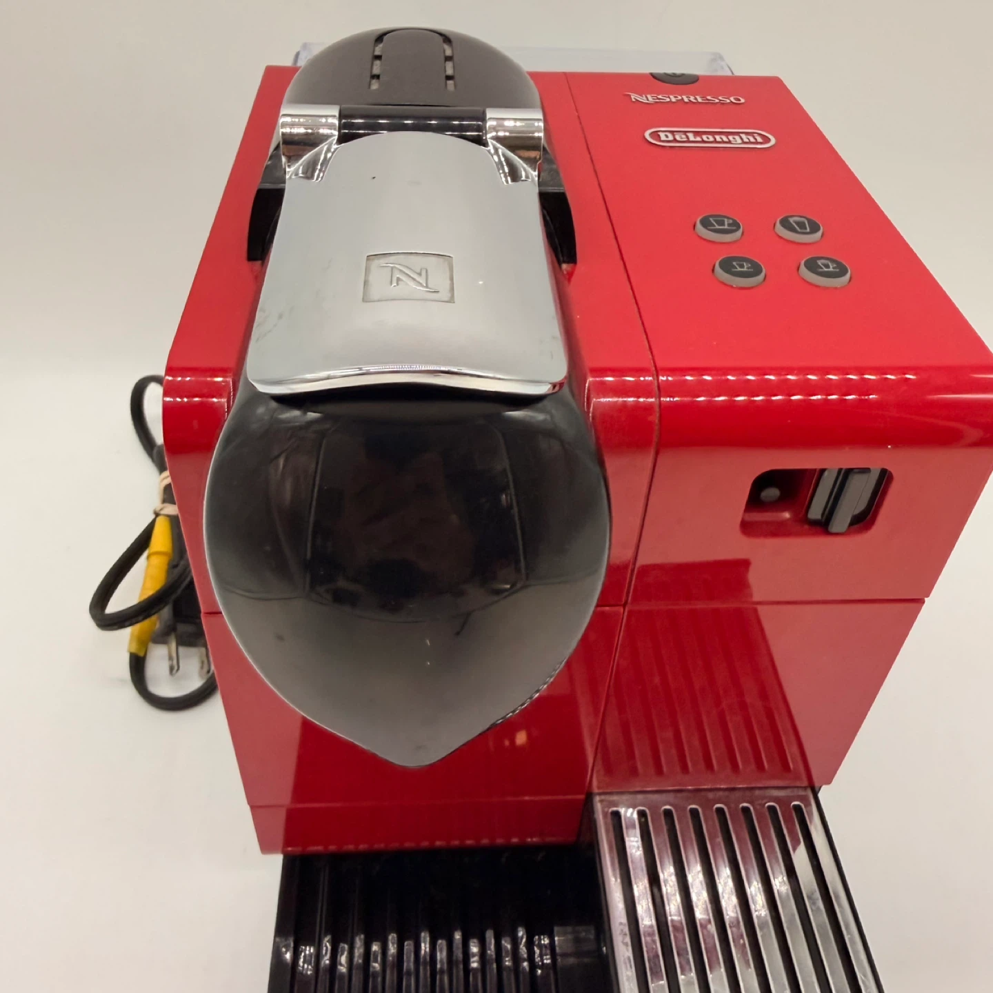 DeLonghi Nespresso EN520R Lattissima Coffee Espresso Machine Red - photo 4