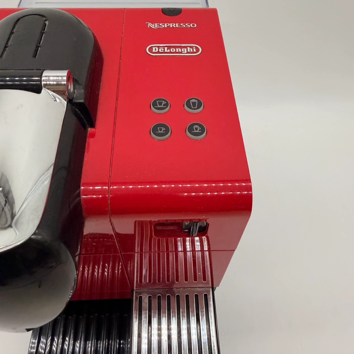 DeLonghi Nespresso EN520R Lattissima Coffee Espresso Machine Red - photo 3