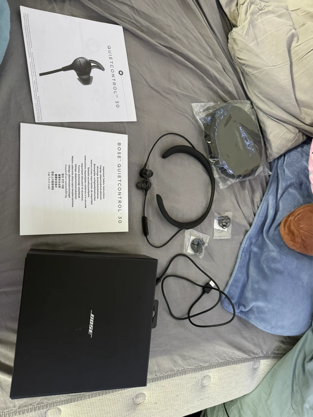 Bose QuietControl 30 Wireless Headphones – Complete in Box - photo 4